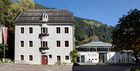Zentrum Sand in Taufers mit Schule