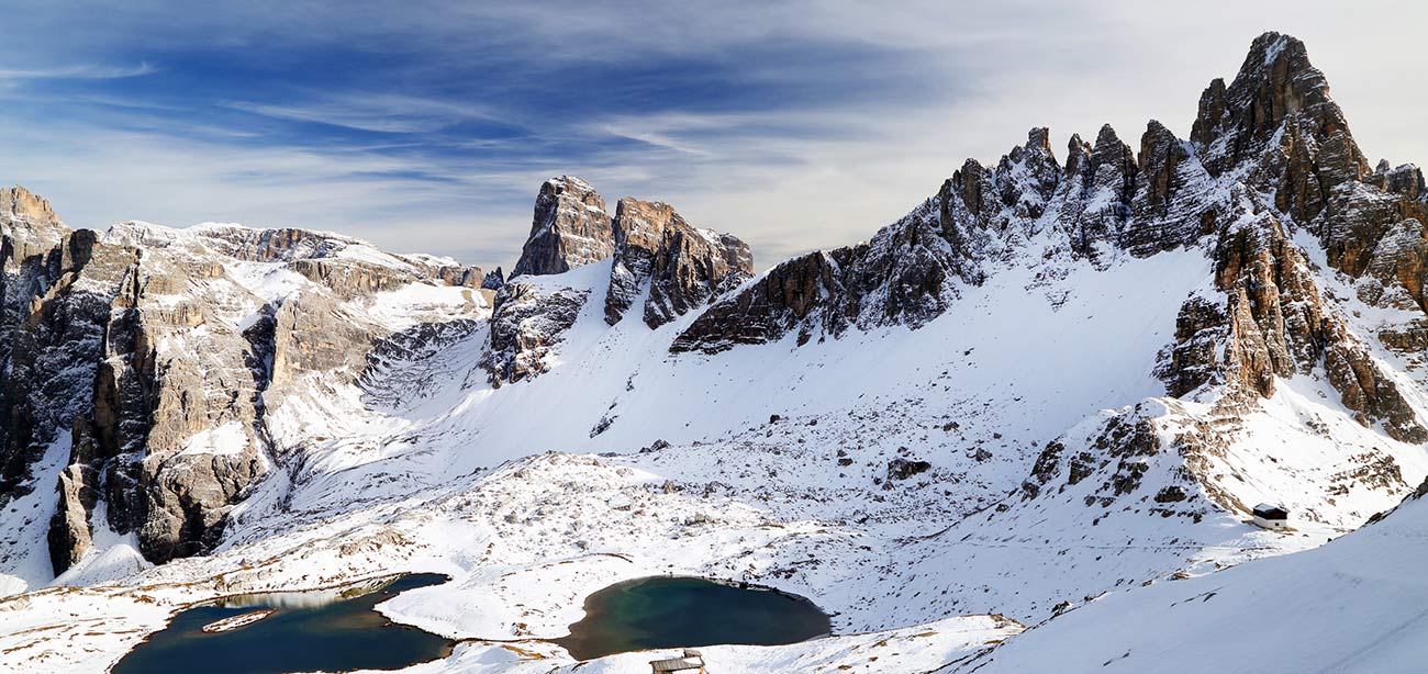 I laghi delle Dolomiti di Sesto in inverno con la neve